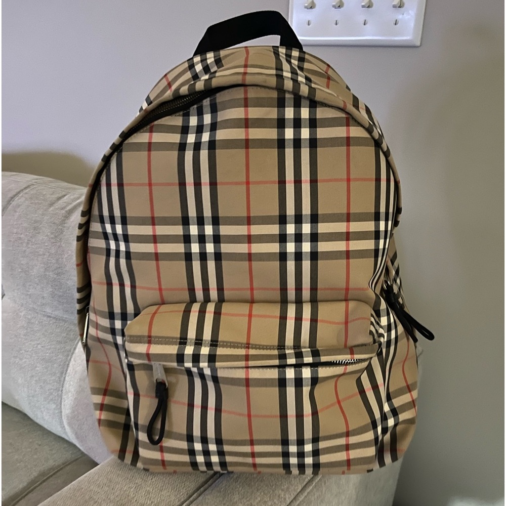 Vintage Burberry Backpack 8.8/10 condition bought in Europe in 2022